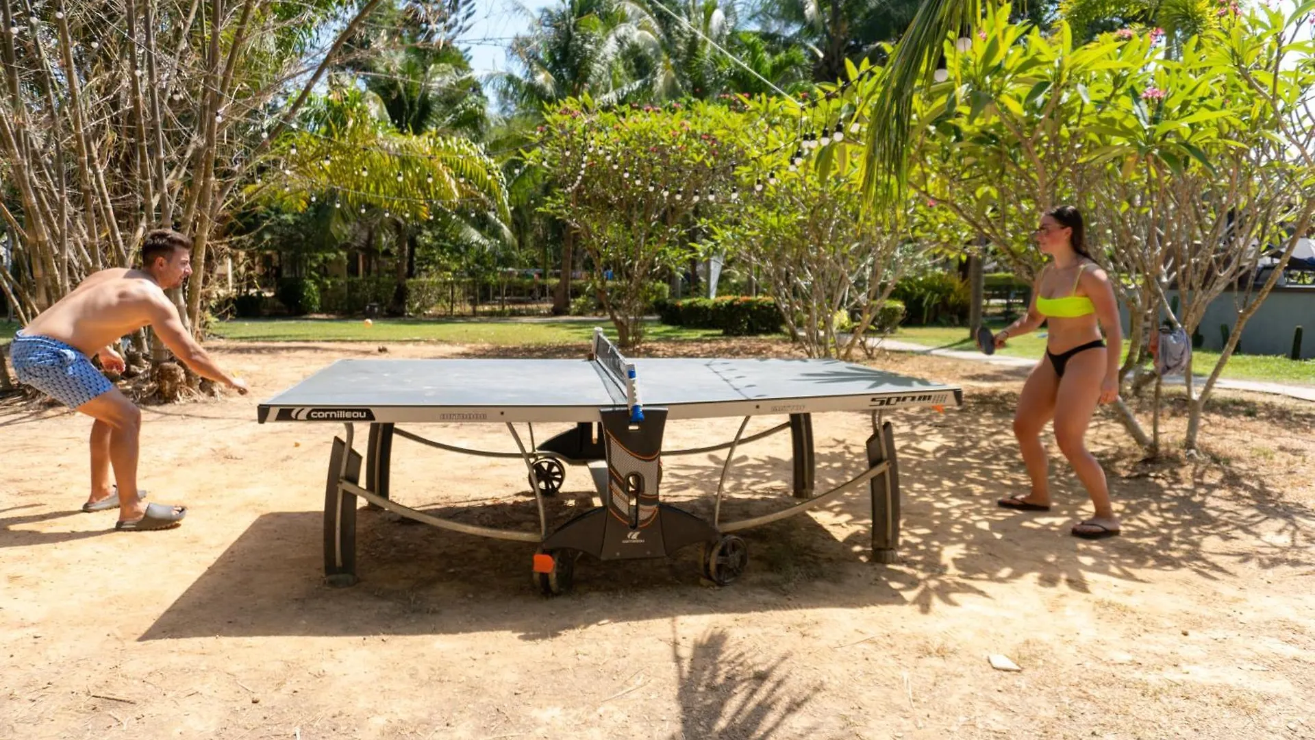 长滩查乐特酒店 Ko Lanta 假日公园