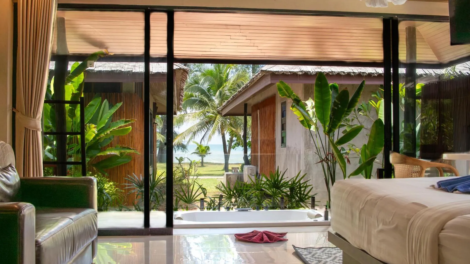 Long Beach Chalet - Sha Extra Plus Ko Lanta