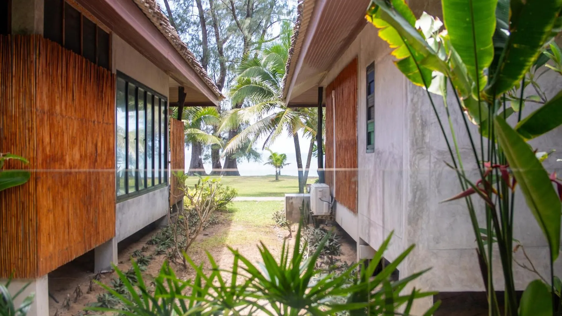 Long Beach Chalet - Sha Extra Plus Ko Lanta Prázdninový areál