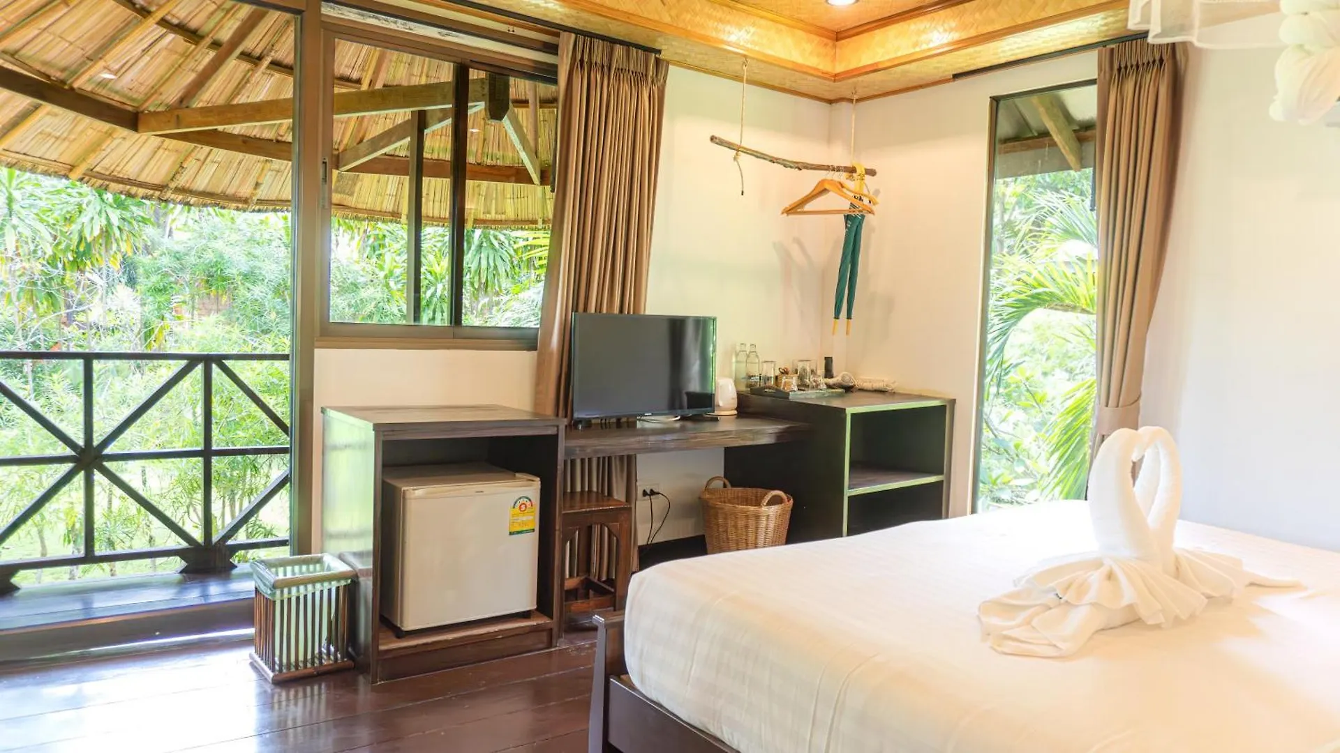 *** Holiday park Long Beach Chalet - Sha Extra Plus Koh Lanta Thailand