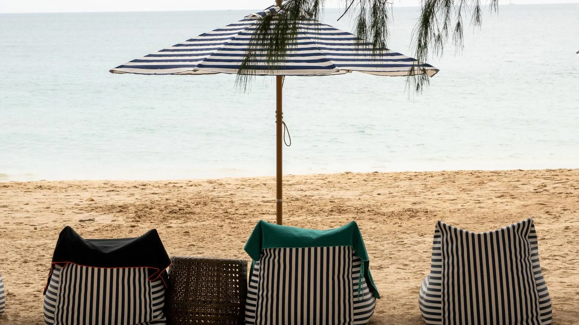 Long Beach Chalet - Sha Extra Plus Koh Lanta Thailand
