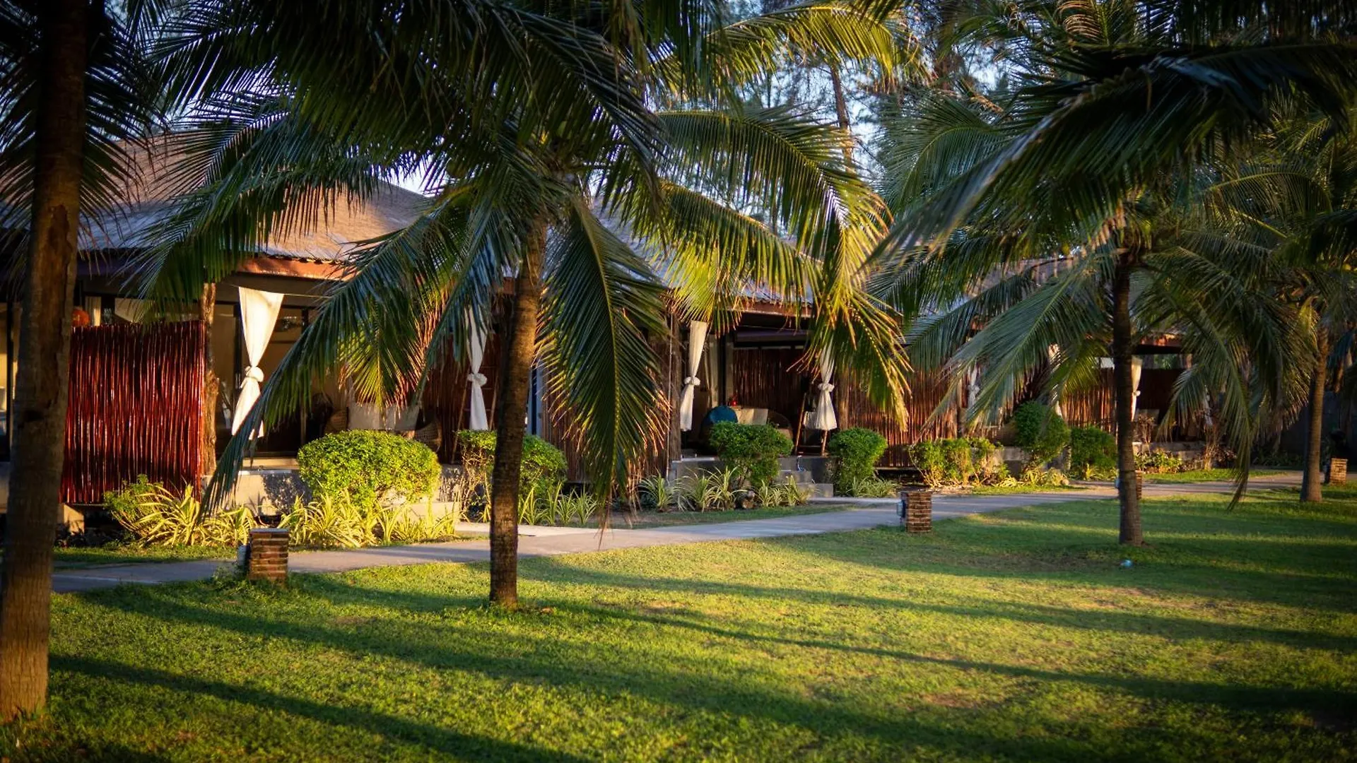 Long Beach Chalet - Sha Extra Plus Koh Lanta Holiday park